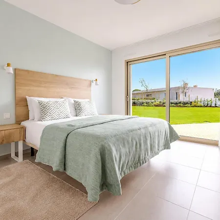 Flamingo - By Sch